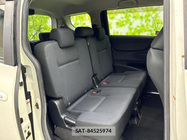Toyota SIENTA 2017-02 8330392-4