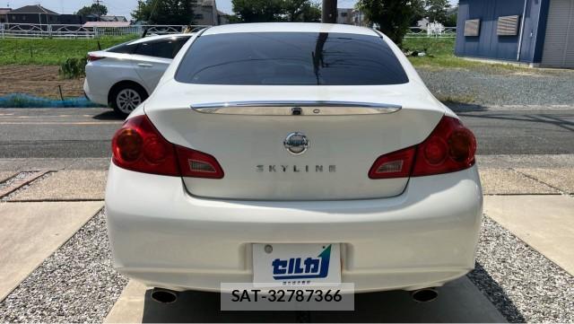 Nissan SKYLINE 2012-09 8329297-1