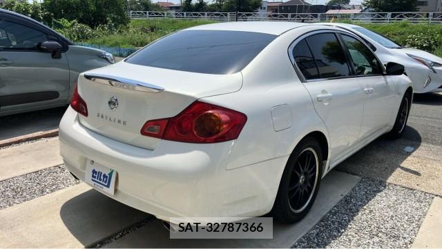 Nissan SKYLINE 2012-09 8329297-12