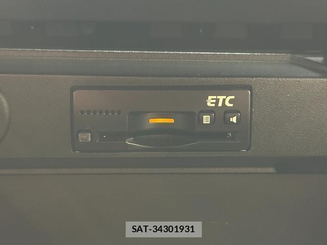 Suzuki SOLIO 2018-03 8330195-4