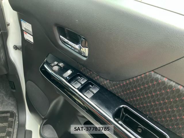 Suzuki SPACIA 2017-03 8328942-5