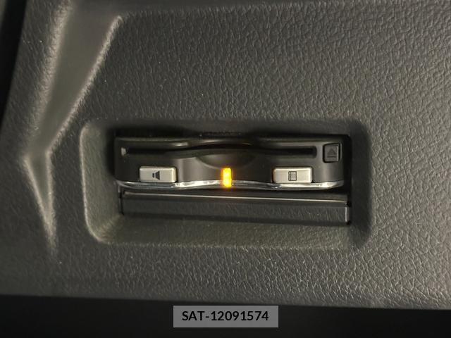 Suzuki SPACIA 2013-07 8329514-3