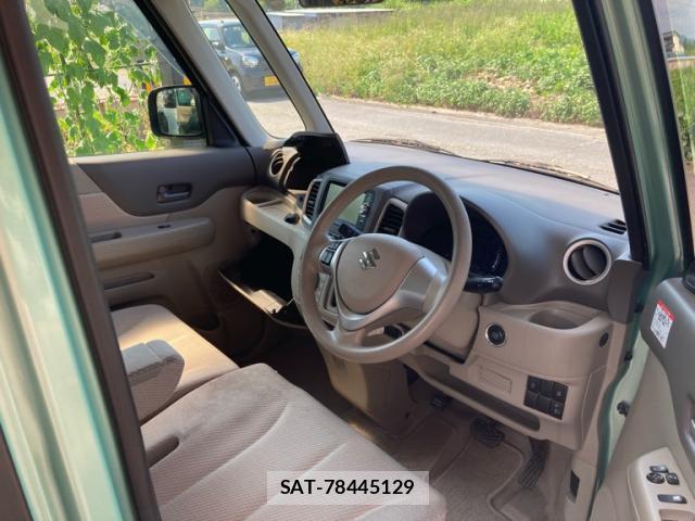 Suzuki SPACIA 2013-11 8328939-5