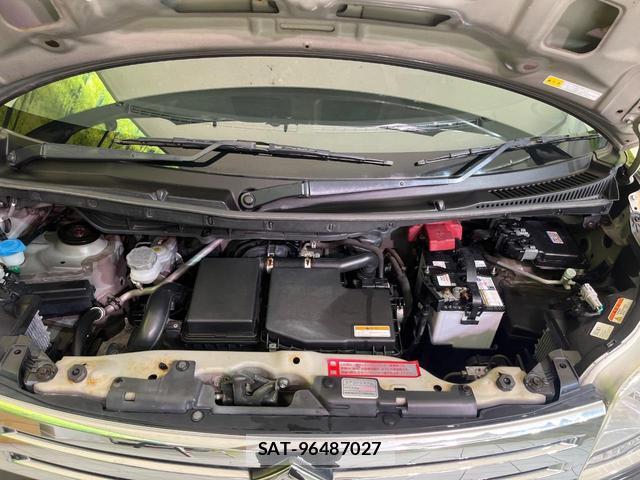Suzuki SPACIA 2015-01 8329177-17