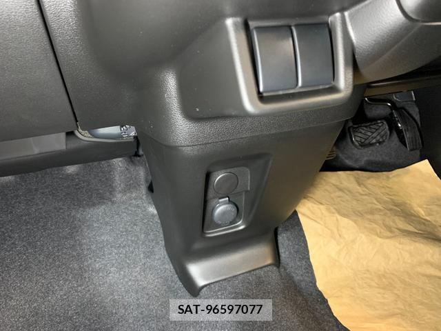 Suzuki SPACIA 2026-03 8329428-11