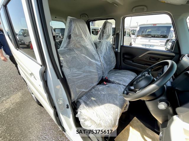 Suzuki SPACIA 2026-02 8329429-6