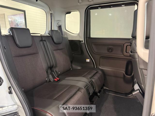Suzuki SPACIA 2026-05 8329440-15
