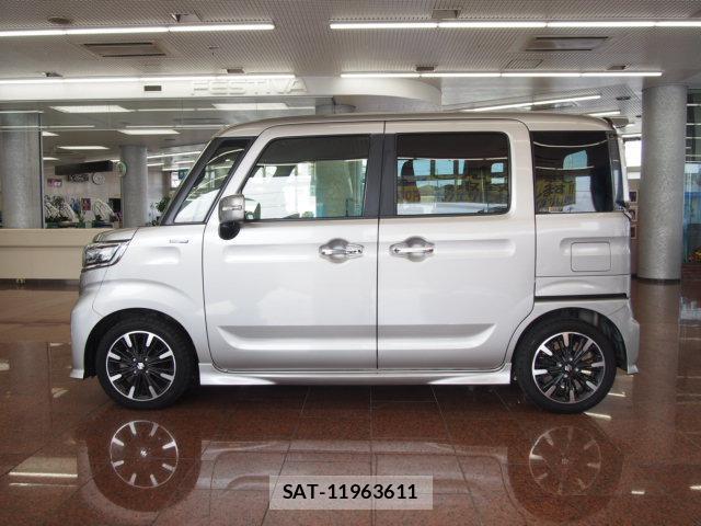 Suzuki SPACIA 2018-06 8329560-10