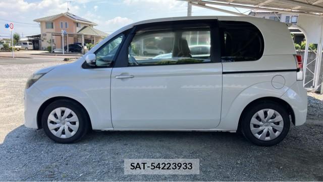 Toyota SPADE 2012-12 8329308-10