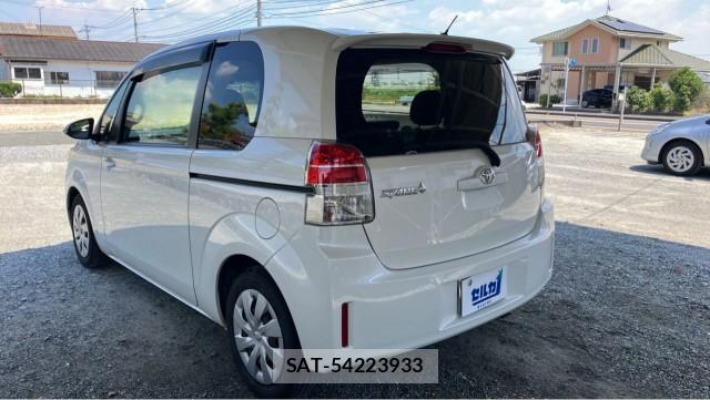 Toyota SPADE 2012-12 8329308-13