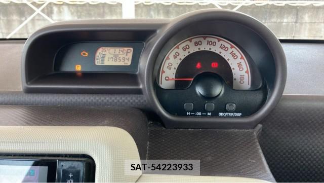 Toyota SPADE 2012-12 8329308-14
