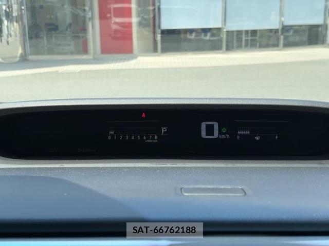 Honda e 2017-09 8327870-12