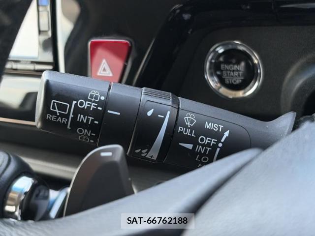 Honda e 2017-09 8327870-15