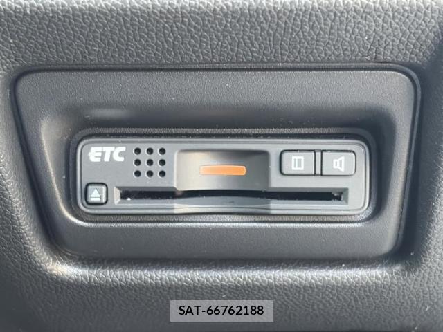 Honda e 2017-09 8327870-17