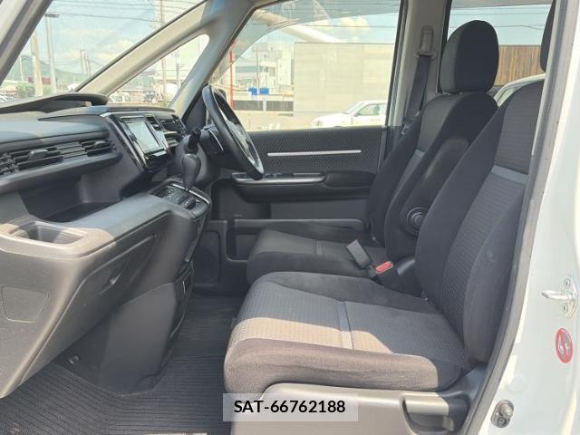 Honda e 2017-09 8327870-7