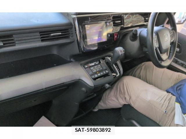 Honda e 2016-02 8328653-2