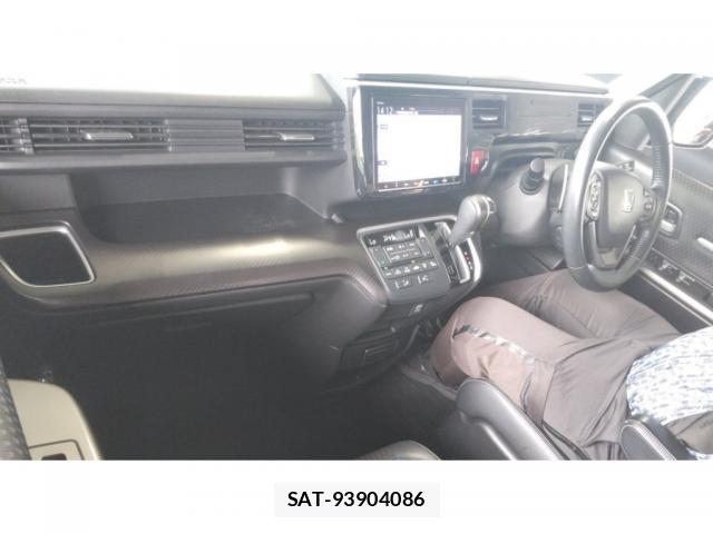 Honda e 2020-11 8328662-2