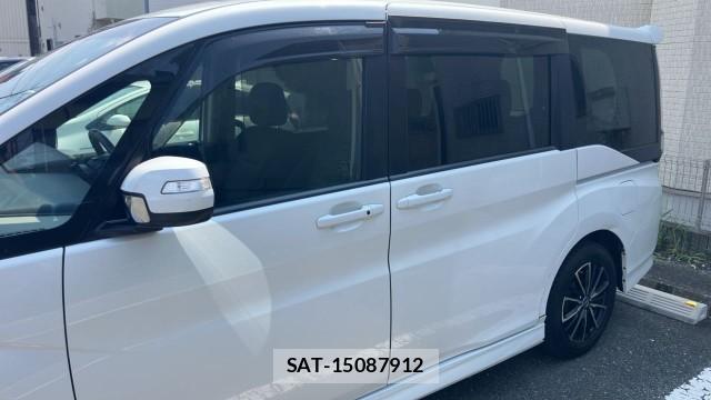 Honda e 2017-10 8329300-10