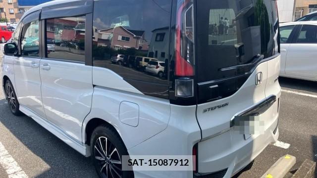 Honda e 2017-10 8329300-13
