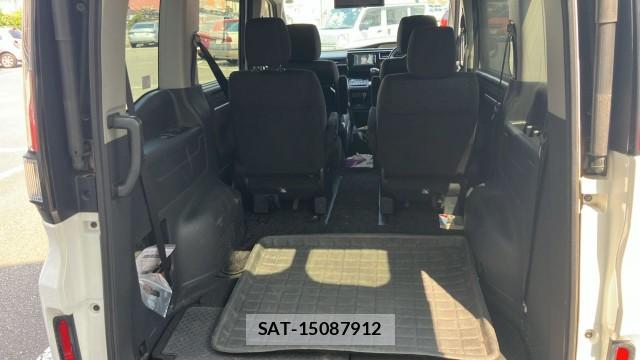 Honda e 2017-10 8329300-17