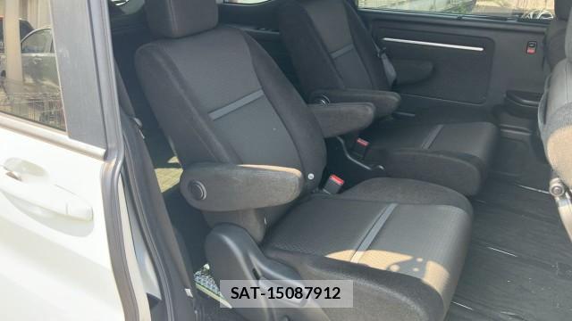 Honda e 2017-10 8329300-6