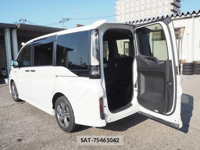 Honda e 2018-03 8329940-12