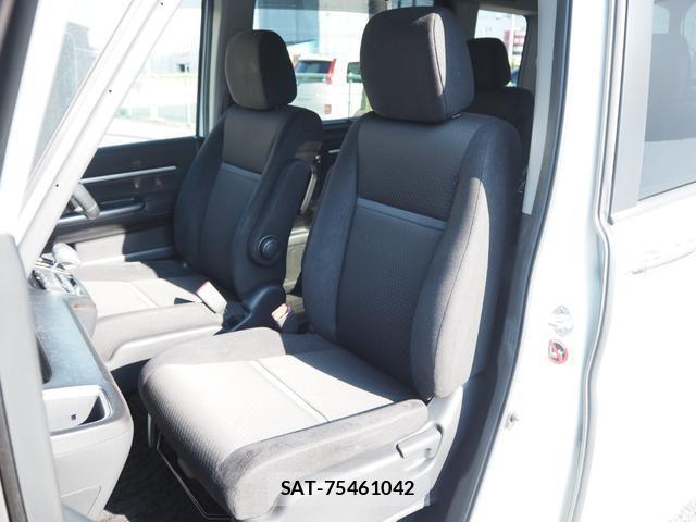 Honda e 2018-03 8329940-8