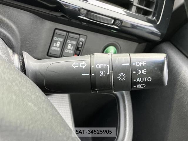Honda e 2017-08 8330516-16