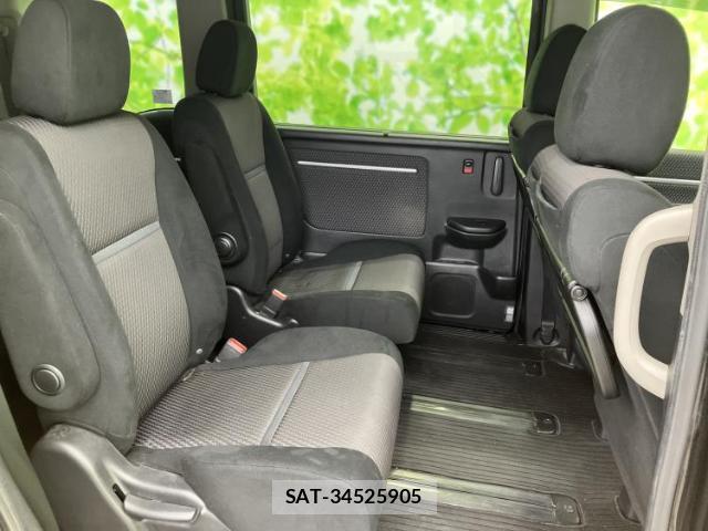 Honda e 2017-08 8330516-4