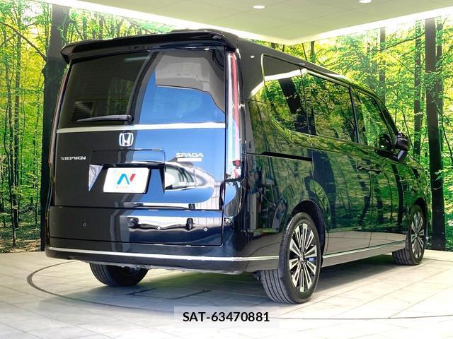 Honda e 2024-04 8328093-17