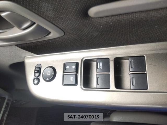Honda e 2019-07 8328214-13