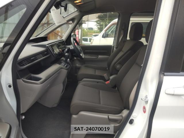 Honda e 2019-07 8328214-15