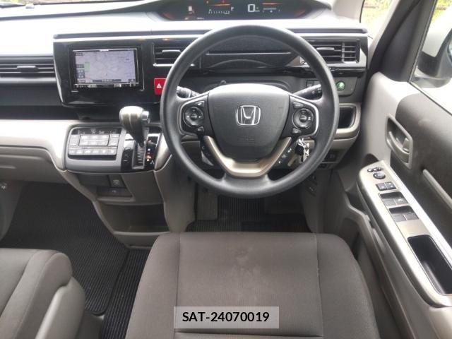 Honda e 2019-07 8328214-2