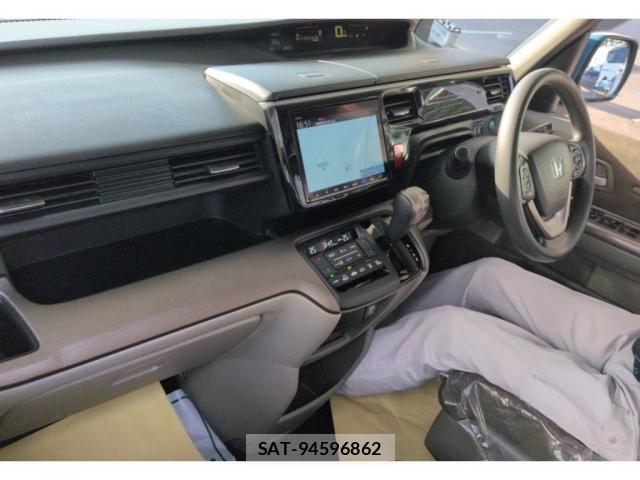 Honda e 2019-07 8328655-2