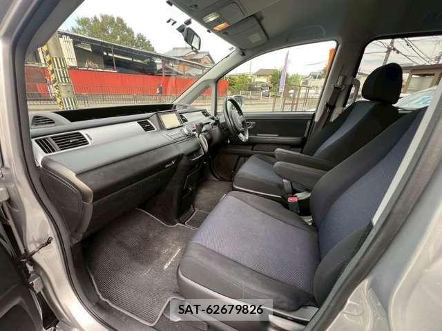 Honda e 2008-08 8328730-13