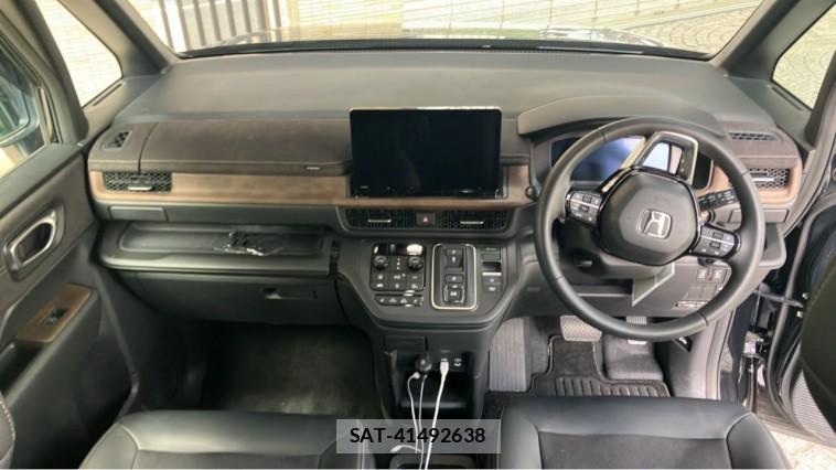 Honda e 2025-02 8329289-2