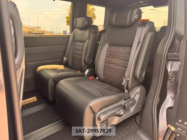 Honda e 2026-07 8329431-13
