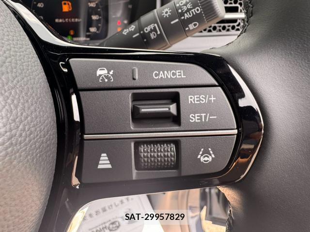 Honda e 2026-07 8329431-8