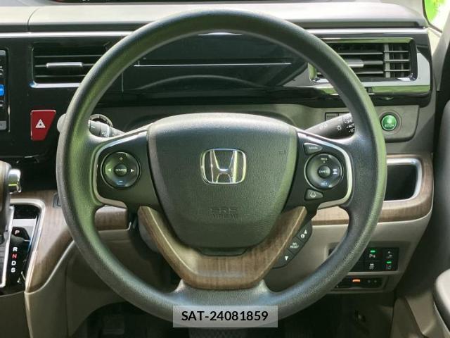 Honda e 2016-07 8330562-13