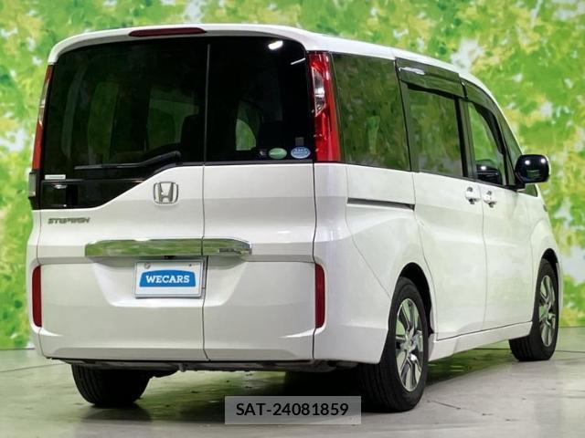 Honda e 2016-07 8330562-2