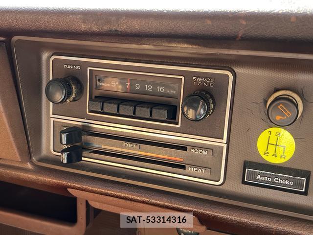 Nissan SUNNY TRUCK 1982-11 8329977-7