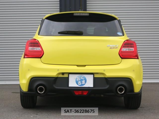 Suzuki SWIFT 2021-02 8328033-1