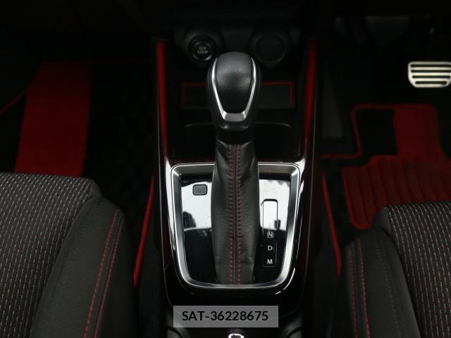 Suzuki SWIFT 2021-02 8328033-15
