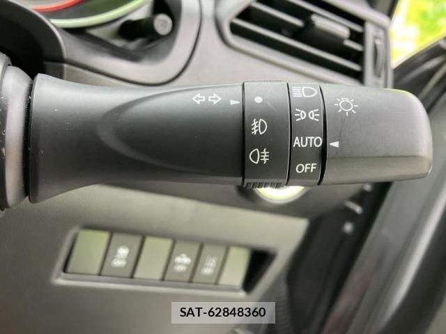 Suzuki SWIFT 2018-05 8330556-15