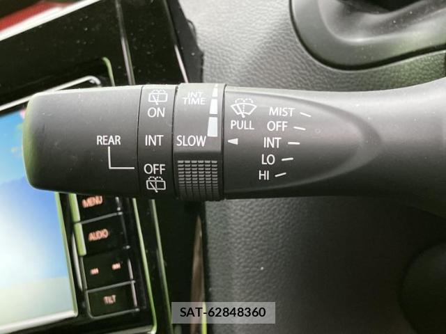 Suzuki SWIFT 2018-05 8330556-16