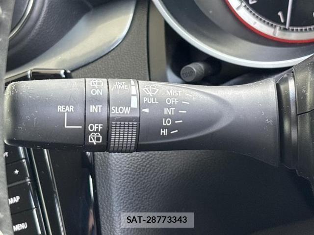 Suzuki SWIFT 2023-07 8328066-17