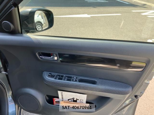 Suzuki SWIFT 2009-06 8328940-11