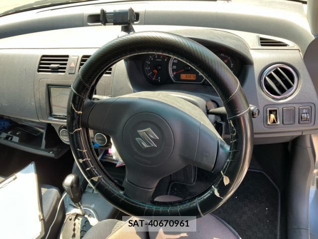 Suzuki SWIFT 2009-06 8328940-19