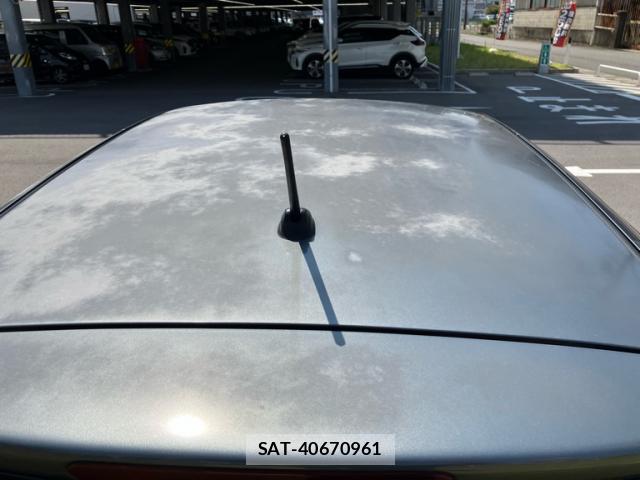 Suzuki SWIFT 2009-06 8328940-4
