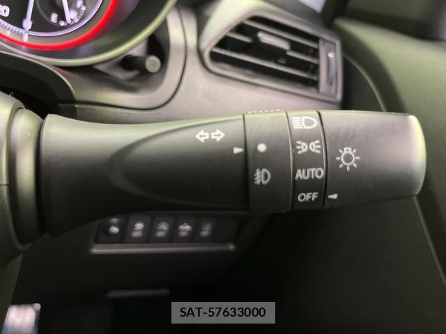 Suzuki SWIFT 2019-05 8329163-6